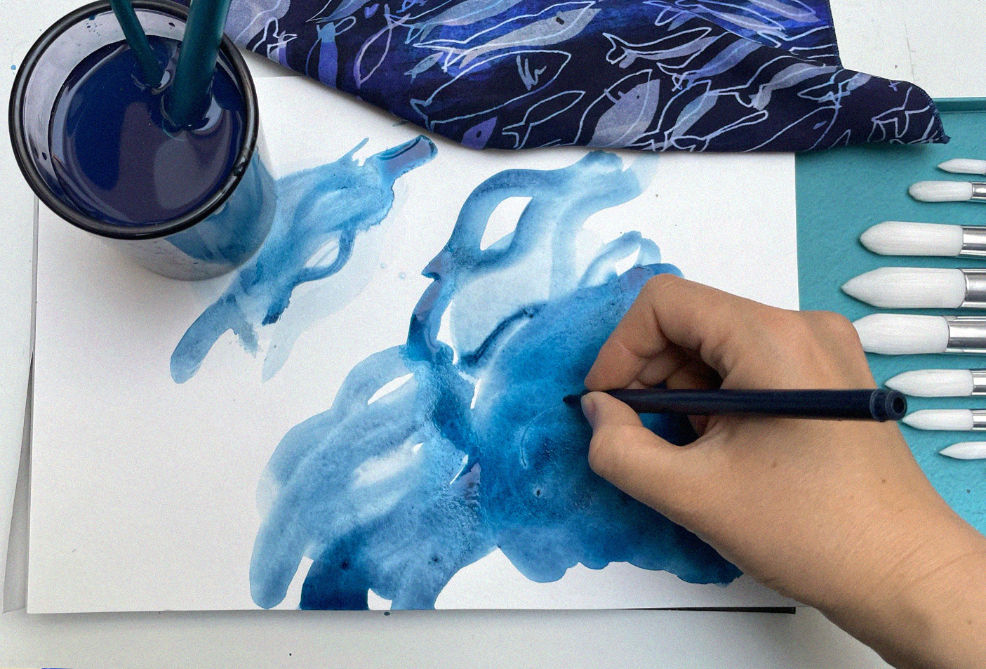 malowanie morskiego wzoru w rybki